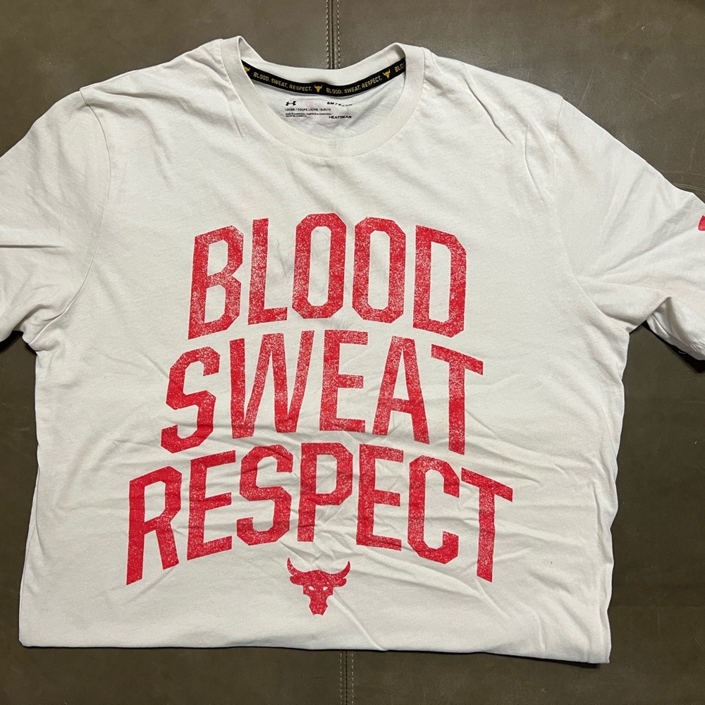 Under Armour loose tee  size small